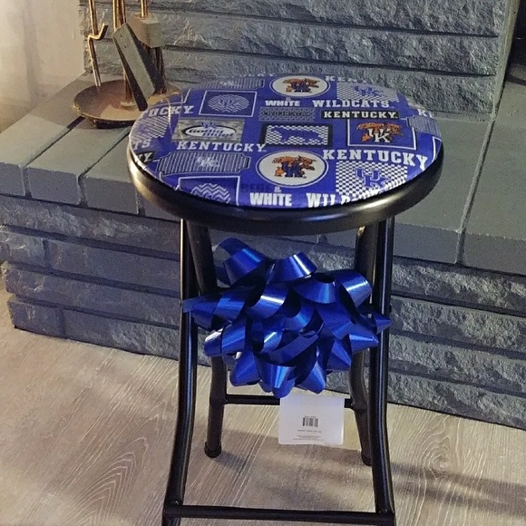 Other - 24' Kentucky Folding Sport stool